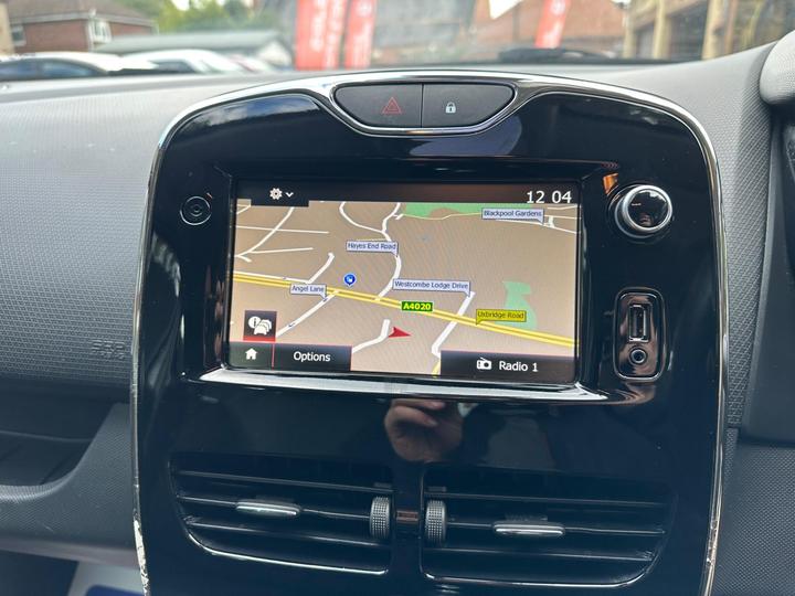 RENAULT R-LINK EVOLUTION NAVIGATION SAT NAV MAP SD 2022 V10.85 259E93505R - Clio, Fluence, Espace, Kangoo, Koleos, Laguna, Mascott, megane, Scenic, Traffic - models 2014 to 2017